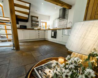 Dusty Clough Barn - 2