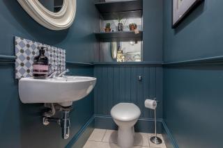 Stylish Victorian Apartment's close to the Botanical gardens, Free parking! - 2
