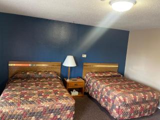 The Village Motel - 7