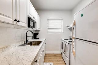Spacious 2 BR near Miami Airport Virg 5 - Miami - 5