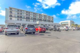 Holiday Inn Resort Oceanfront at Surfside Beach by IHG - Myrtle Beach - 6