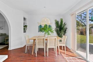 Sunny Palm Cottage W/ Hot Tub + Fire Pit + Grill + 10 to Beach! - Largo - 3