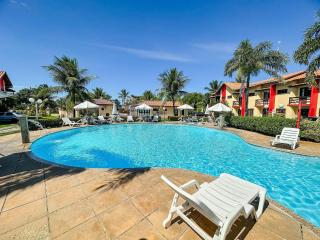 Casas com 2 ou 3 suítes no Residencial Jerusalem 2,frente mar em Coroa Vermelha (BA), condomíonio com piscina, sauna e portaria 24hrs atravessou a rua está no mar. - Santa Cruz Cabrália - 2