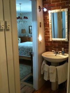 Mecklenburgh Inn - 7