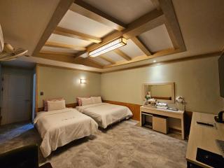Hotel G7 Daejeon - Daejeon - 1