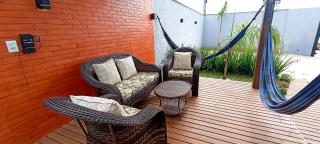 Sobrado com 3 Suítes, Piscina, Sala de Jogos, Playground, Garagem para 4 Carros - Florianópolis - 4