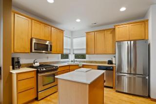 Kendall Yards Dwntwn Garage Stocked Kitchen - Spokane - 8