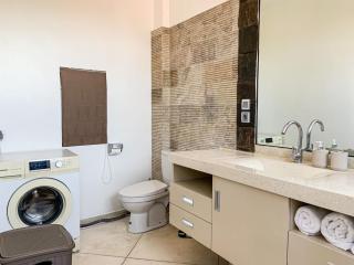 Madewi Apartment - Seminyak - 5