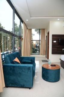 Hotel Zeke Avenue - Bangalore - 9