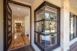 Luxury And Style in Rye with Large Spa - 5