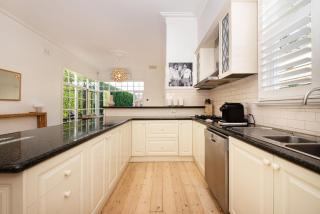 Timeless Gem in Malvern East - 3