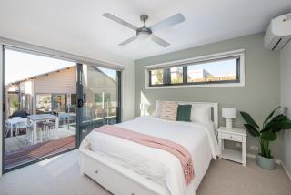 Rockleigh Bay - Gas Heated Spa and Solar Heated Pool - 1