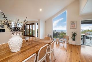 Bay Views From Drury Lane with Solar Heated Pool and Gas Heated Spa - Dromana - 7