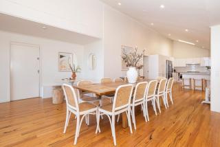 Bay Views From Drury Lane with Solar Heated Pool and Gas Heated Spa - 4