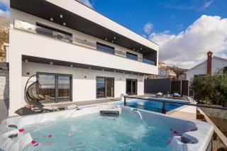 Hilltop Villa - Jacuzzi, Pool, Sauna - Kučine - 7