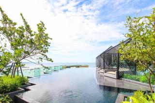 Modern Luxury EDGE 1 Bedroom Seaview Condo - 4