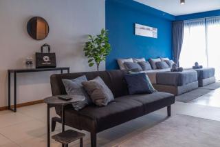 Deluxe Seaview Suite Twin Bed by The Only Bnb - 7