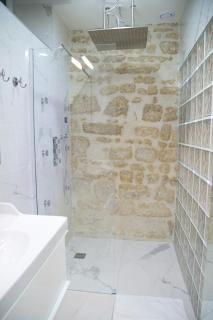 Mathilde - Authentic Studio Saint-Germain Seine Walk - 3