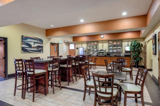 Best Western PLUS Rockwall Inn & Suites - Rockwall - 4