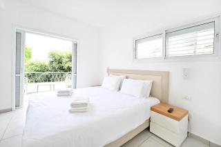 Newly Renovated 3BR in Beach-Centered by HolyGuest - Tel Aviv - 3