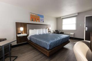 Bhagat Hotels Stone Mountain Atlanta BW Signature Collection - Tucker - 3