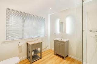 Peregrine Cottage with Hot Tub - Newton Stewart - 5