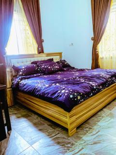Lugbe Guest House by Select on Airport Rd, 3rooms, 3 King-sized Beds - 7