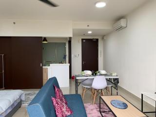 Cozy Skyview DillaSuite-Trefoil (Wifi,Pool,Netflix) - 3