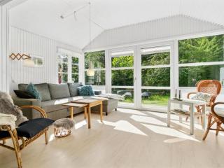 Holiday Home Lucie - 50m from the sea by Interhome - Rønne - 9