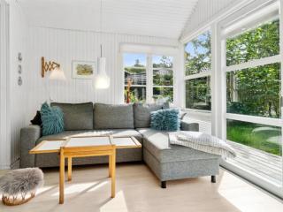 Holiday Home Lucie - 50m from the sea by Interhome - Rønne - 4