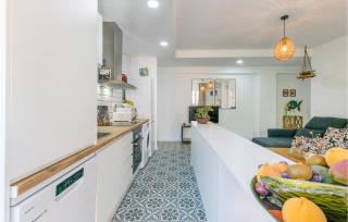 Gorgeous Apartment In Granada With Wifi - Granada - 3