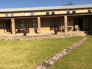 De Sandsteen Gastehuis - 0