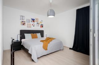 The Sunny Riverside Flat - 8