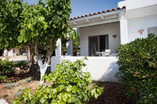 Artemis Seafront Apartments - Petres - 9