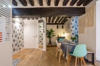 Appartement chic avec patio - 2BR 6P - Le Marais - 3