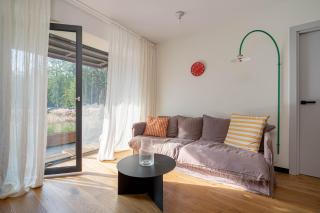 Stylish 2-Bedroom With Large Terrace, Near Forest Park & Beach, Child-Friendly Location - Jūrmala - 7