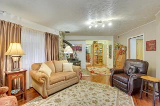 Fort Calhoun Home with Screened Porch and Playground! - - 8