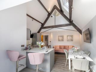 Pass the Keys Dahlia Contemporary town centre apartment - Shrewsbury - 8