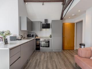 Pass the Keys Dahlia Contemporary town centre apartment - Shrewsbury - 6