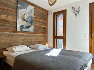 Appartement neuf, luxueux, au cœur des Gets avec terrasse, parking sécurisé, proche commerces et pistes. - FR-1-623-116 - Les Gets - 3