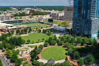 Charming 1BR Condo - Full Kitchen - Uptown Living - Charlotte - 1