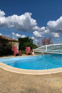 Appartement dans ancien mas rénové avec piscine partagée ouverte de 9h30 à 11h30 et de 16h30 à 18h30 - 1