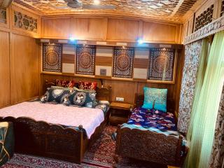 House Boat New Lucifer - Srinagar - 8
