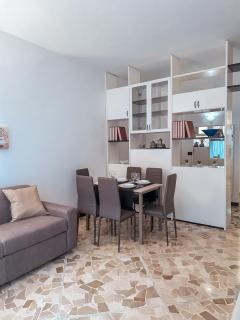 [ Private Parking ] A due passi dalla stazione - 1