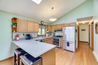 Secluded Family Cabin with Fire Pit in Lake Ariel! - 2