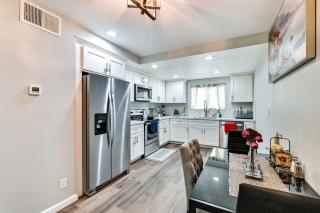 San Diego Condo Pool Access, 8 Mi to Downtown - San Diego - 5