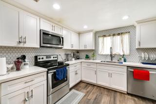 San Diego Condo Pool Access, 8 Mi to Downtown - San Diego - 4
