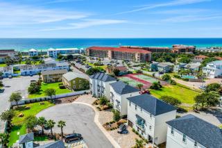 Grand Tran Chateau - Destin - 3
