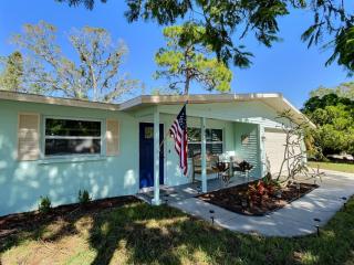 NEW Warm modern bliss just 10 minutes from Siesta Key beaches and downtown Sarasota - Sarasota - 8