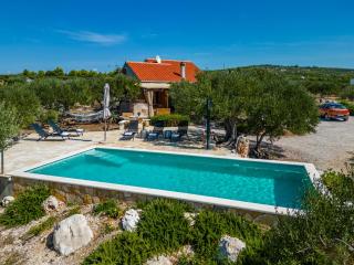 Holiday Home Kuća Sunca - 0